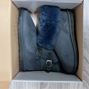 Kirkland Signature Gray Winter Boots